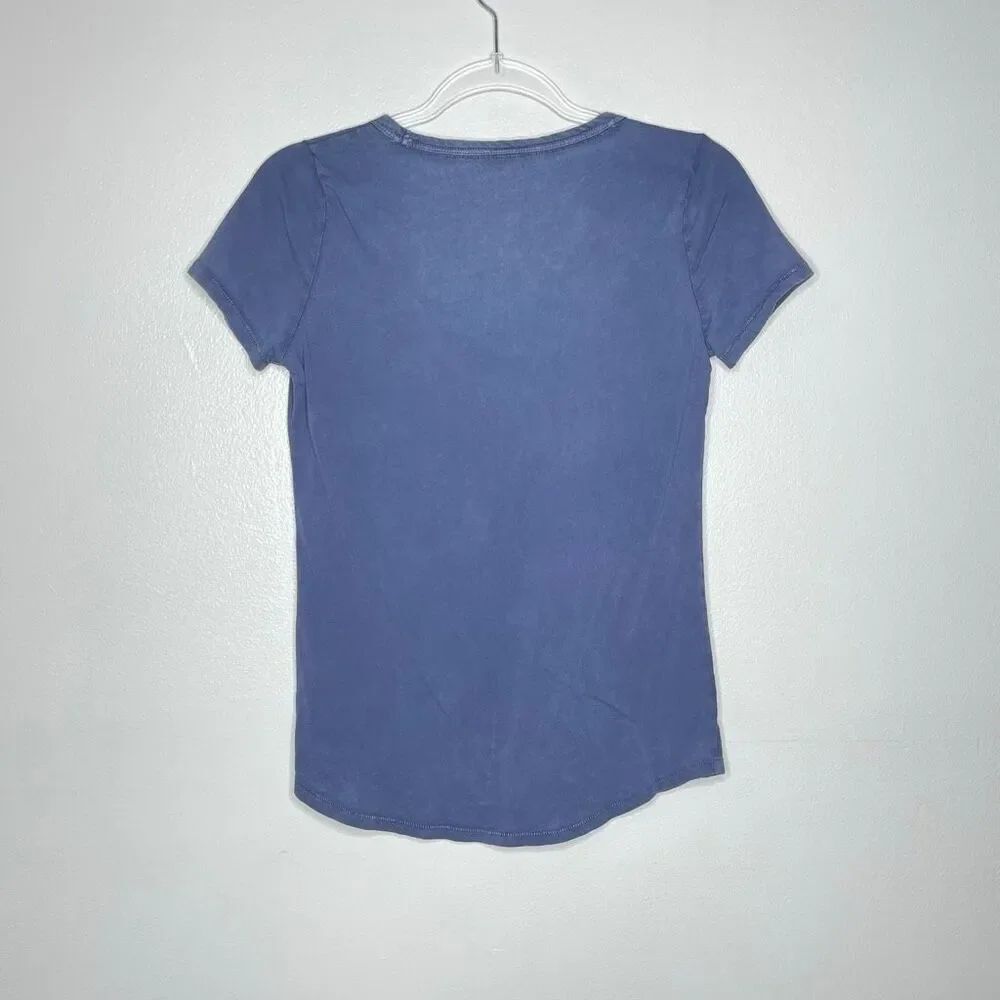 Gap GAP Blue Vintage Wash V-neck Tee Short Sleeve Shirt Top Women’s Size XS - Picture 2 of 8